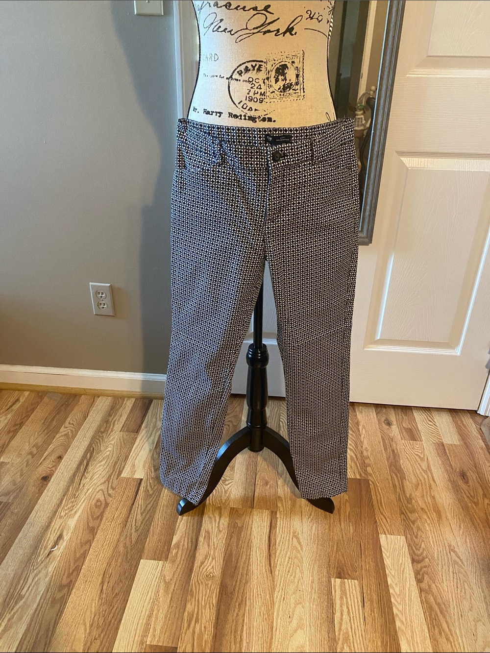 GAP Black and White Geometric Slim-City Pants